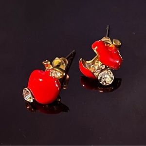 ✨Elegant Apple Rhinestone Stud Earrings